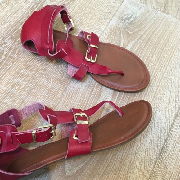 red sandals - Picture 2 of 3